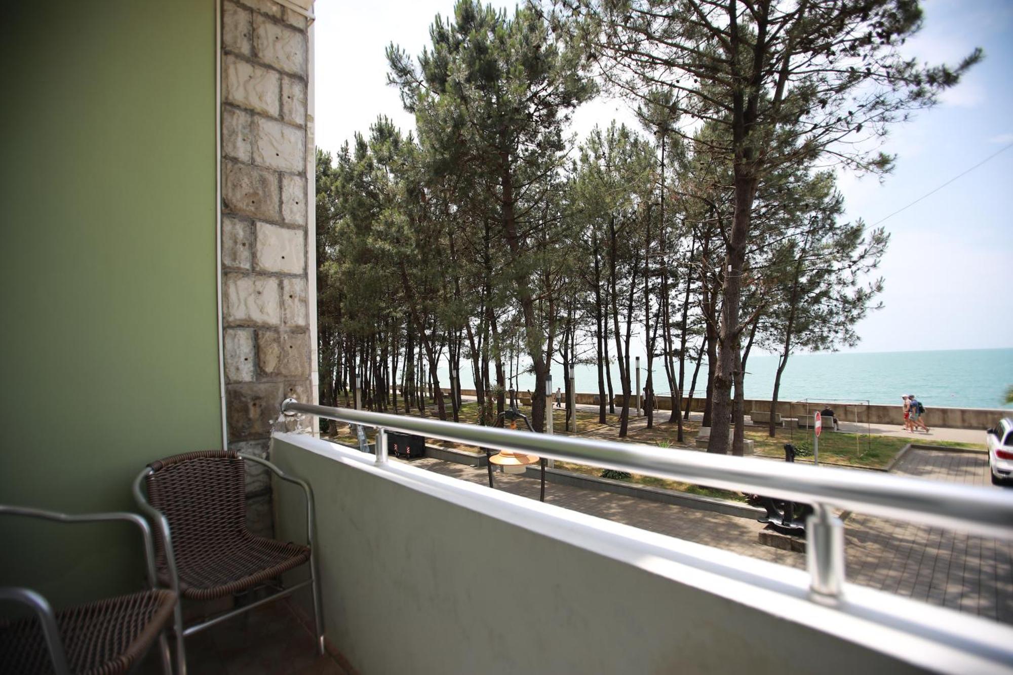 Green House Hotel Kobuleti ภายนอก รูปภาพ
