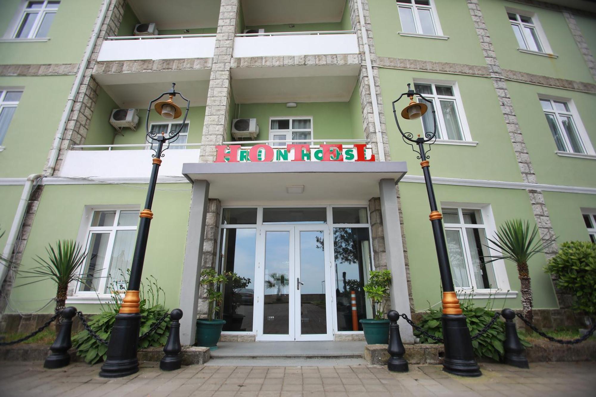 Green House Hotel Kobuleti ภายนอก รูปภาพ