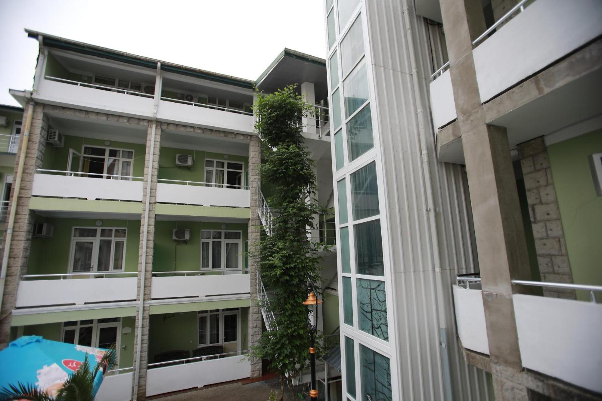 Green House Hotel Kobuleti ภายนอก รูปภาพ